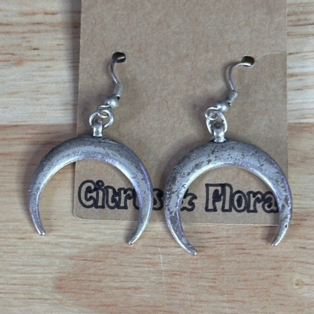 Citrus & Floral Silver Tone Crescent Moon Dangle Drop Earrings Celestial Boho - Picture 1 of 3
